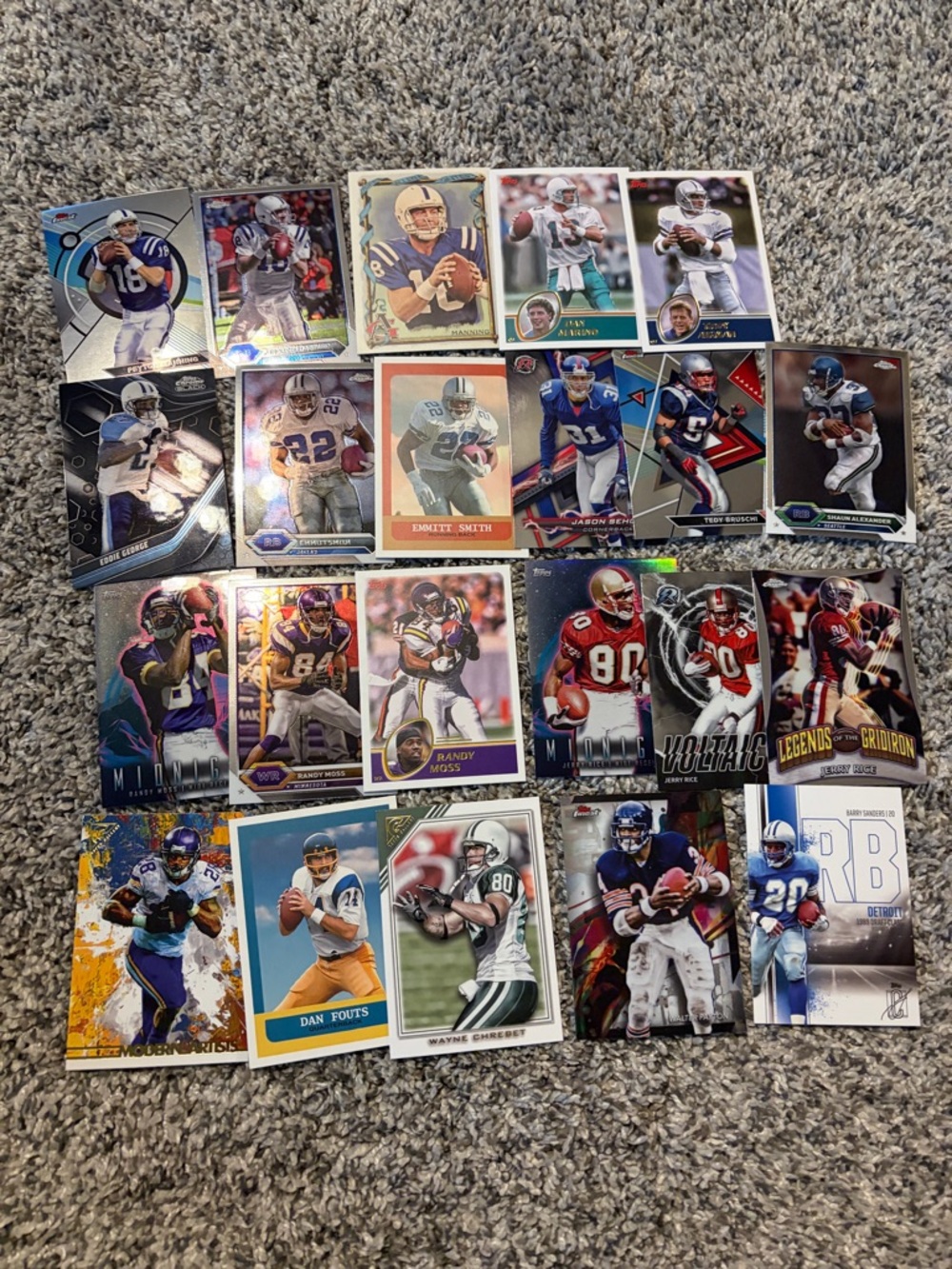 Lot of 22 Topps Composite, Chrome & Finest football Walter Payton